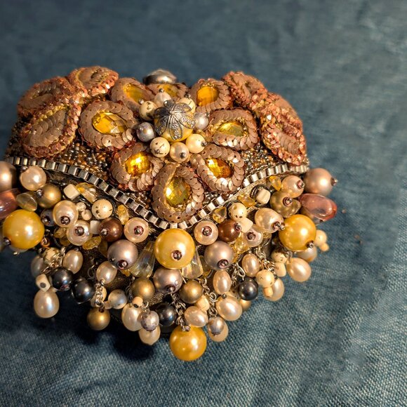 Mary Francis "Take Heart" RARE Clutch or Shoulder Bag - Picture 7 of 9